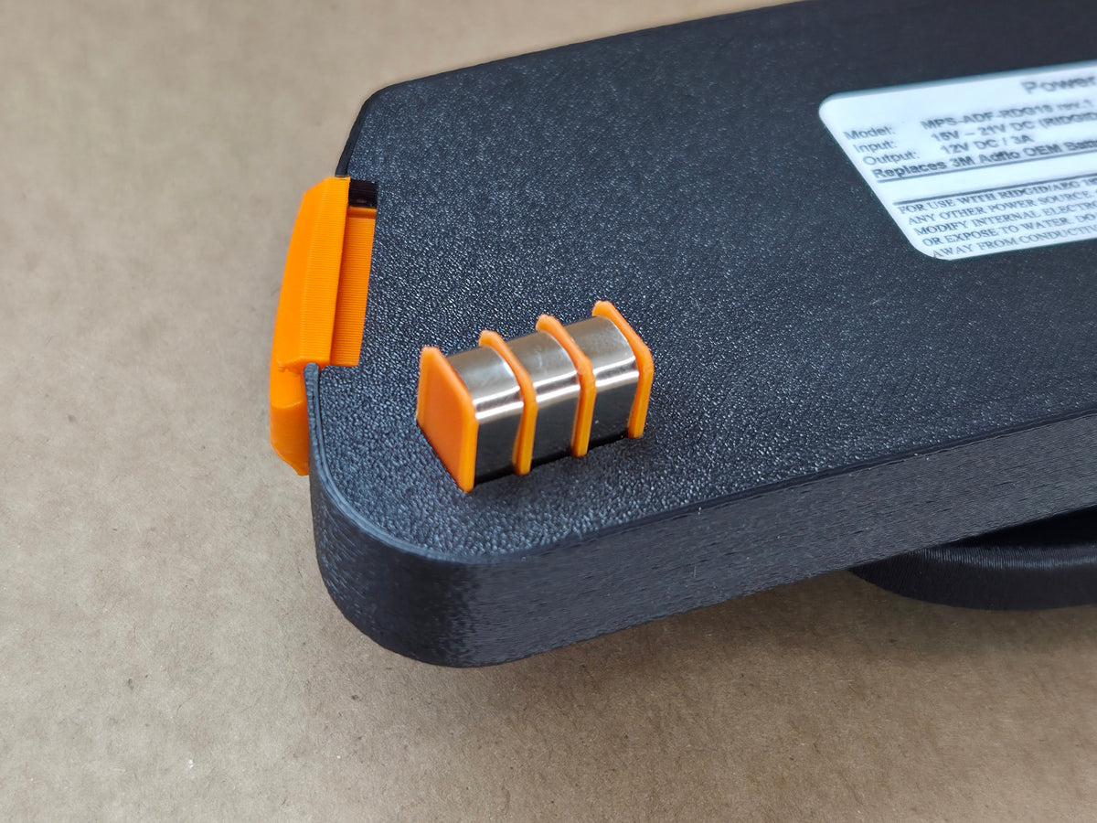 RIDGID AEG 18V Adflo battery adapter - contact interface close-up - top angle